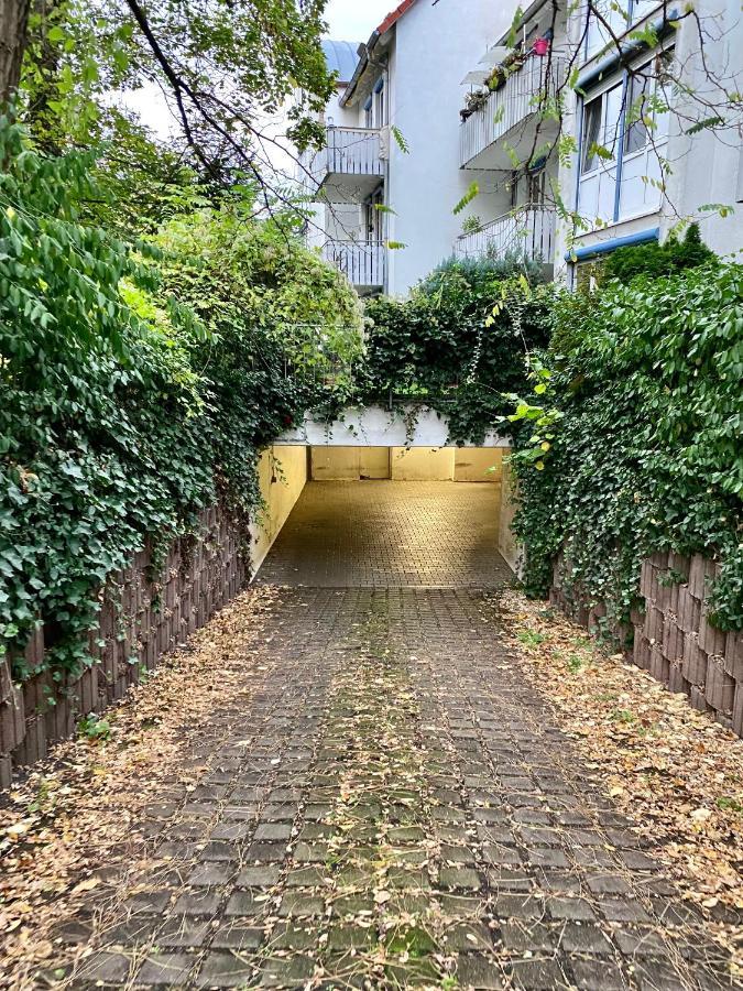 Apartment Wohlfuehl-apartment Mit Kostenfreier Tiefgarage, Wifi & Terrasse Leipzig
